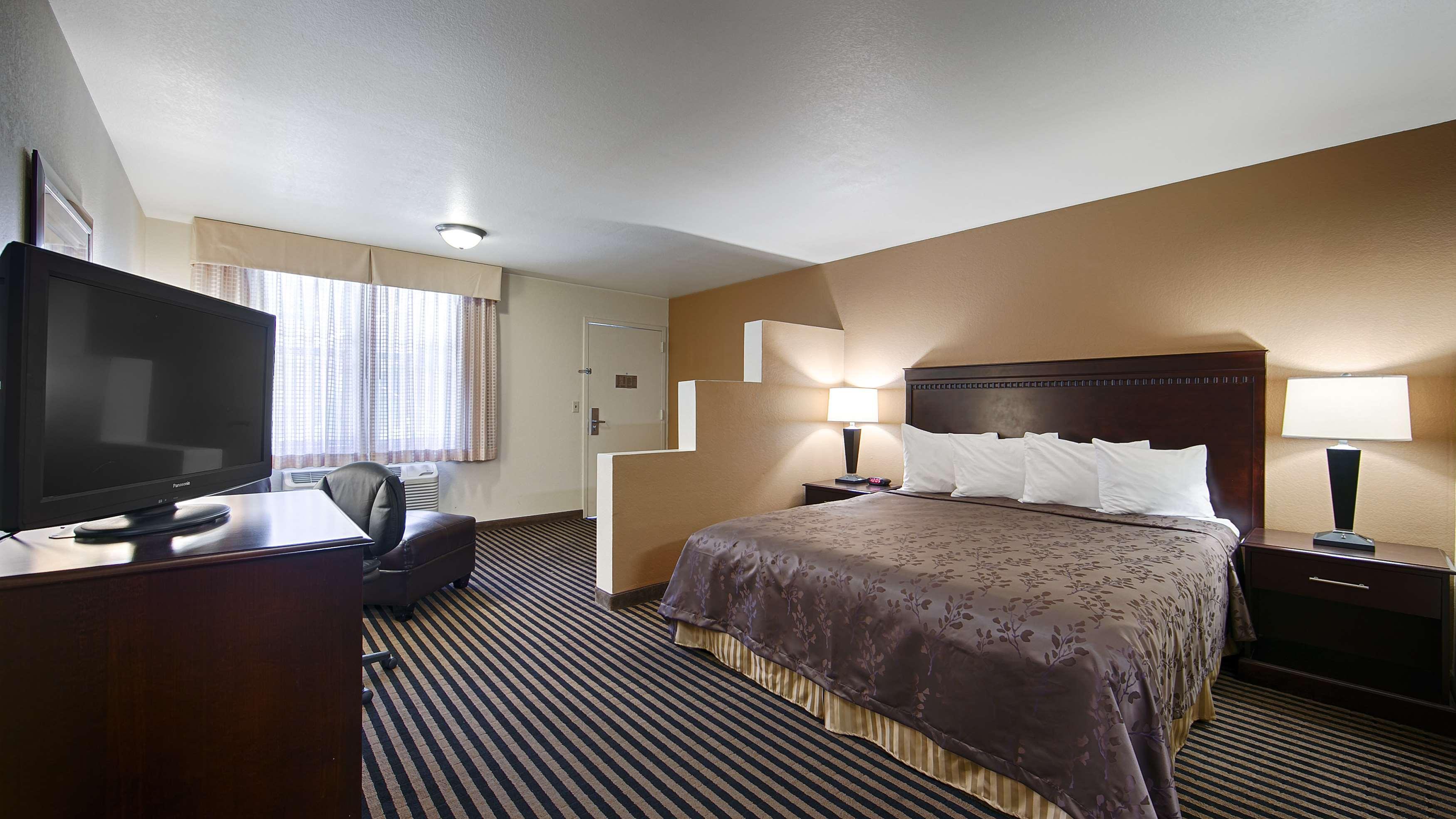 Best Western Marina State Beach Экстерьер фото
