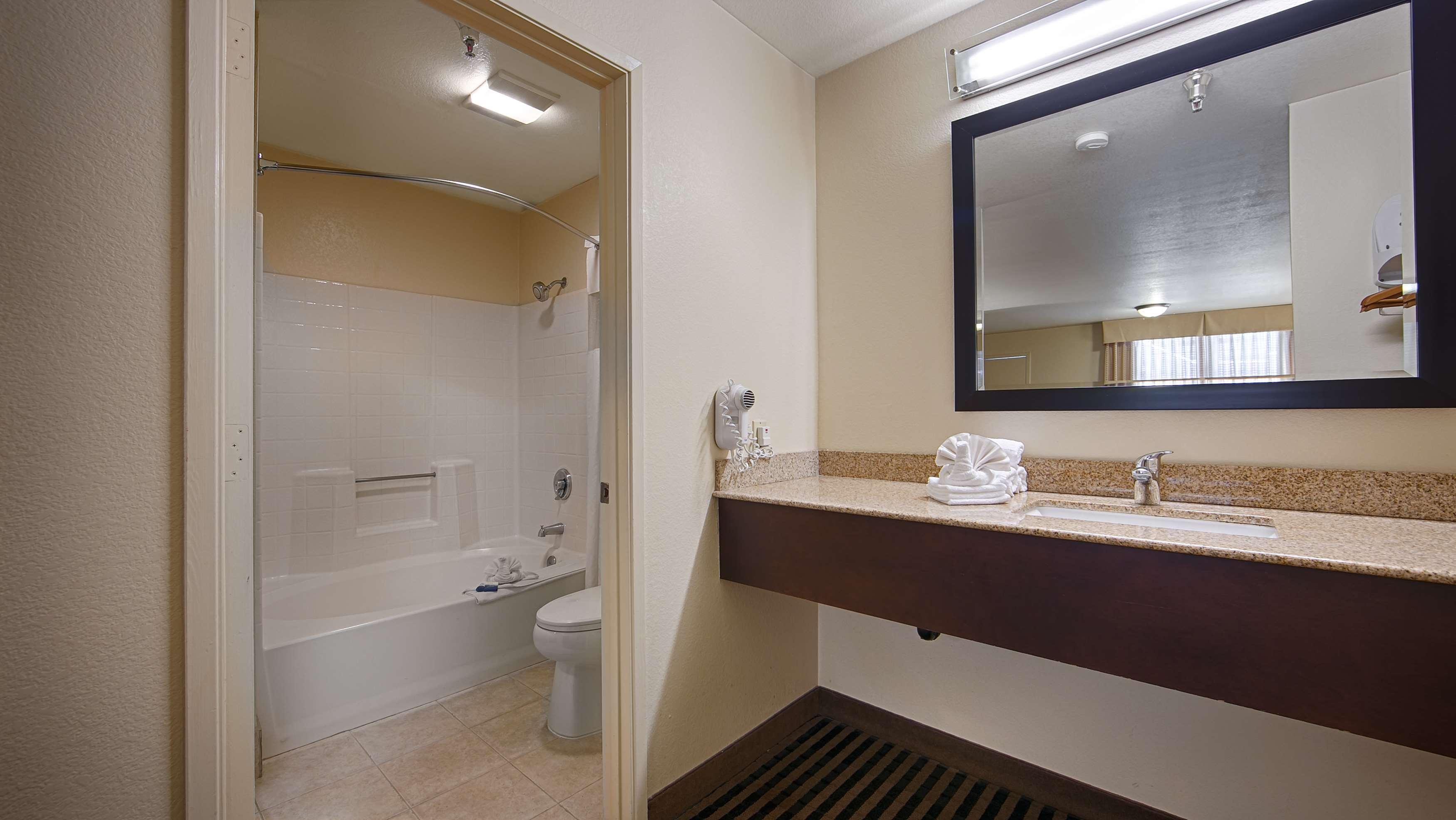 Best Western Marina State Beach Экстерьер фото