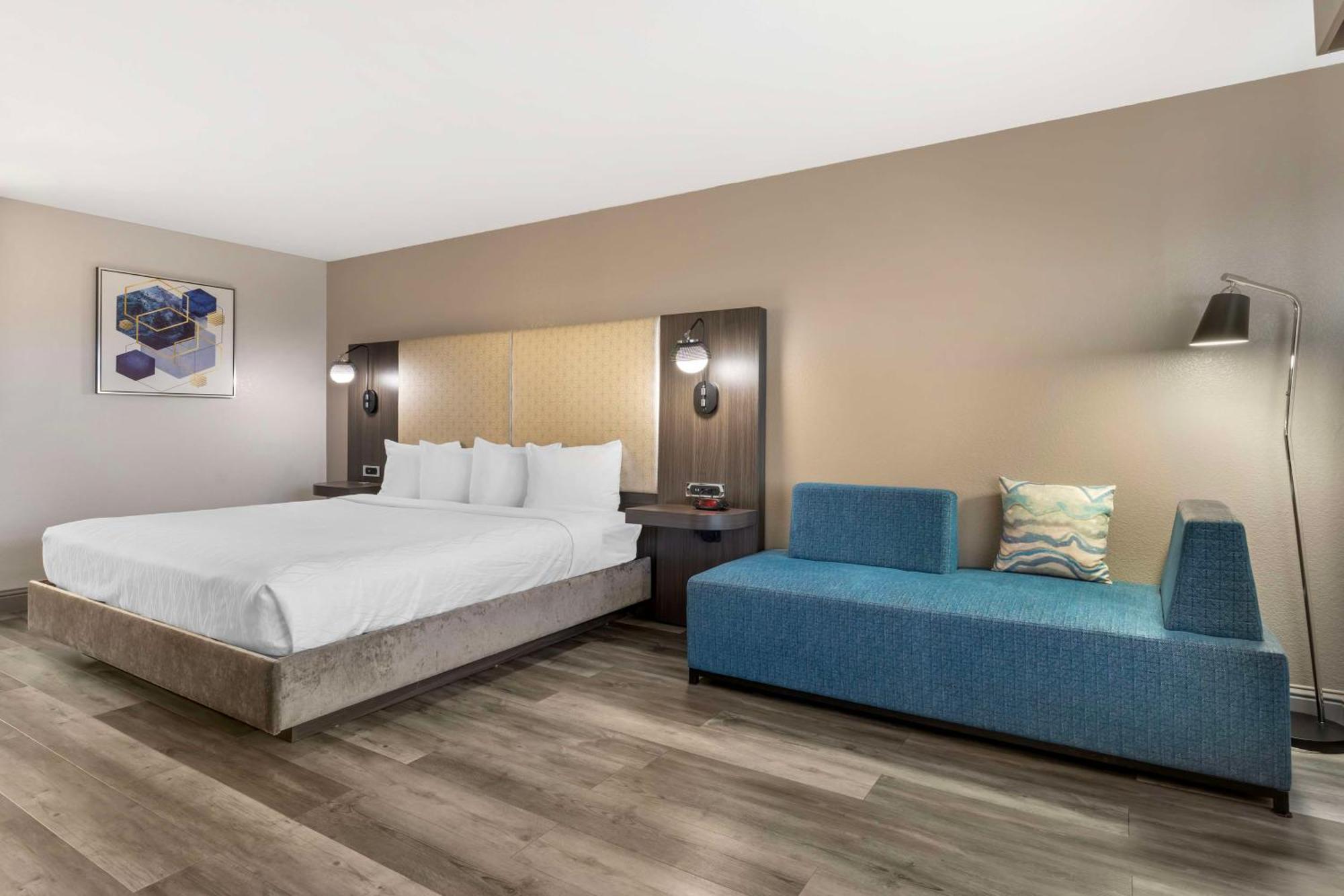 Best Western Marina State Beach Экстерьер фото