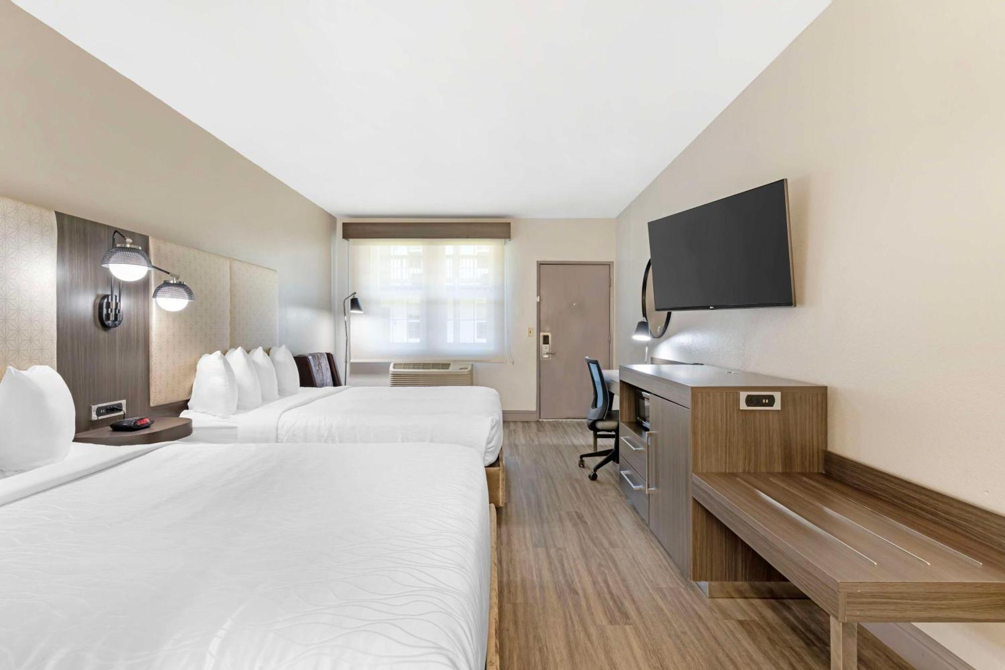 Best Western Marina State Beach Экстерьер фото