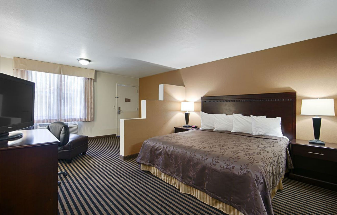 Best Western Marina State Beach Экстерьер фото