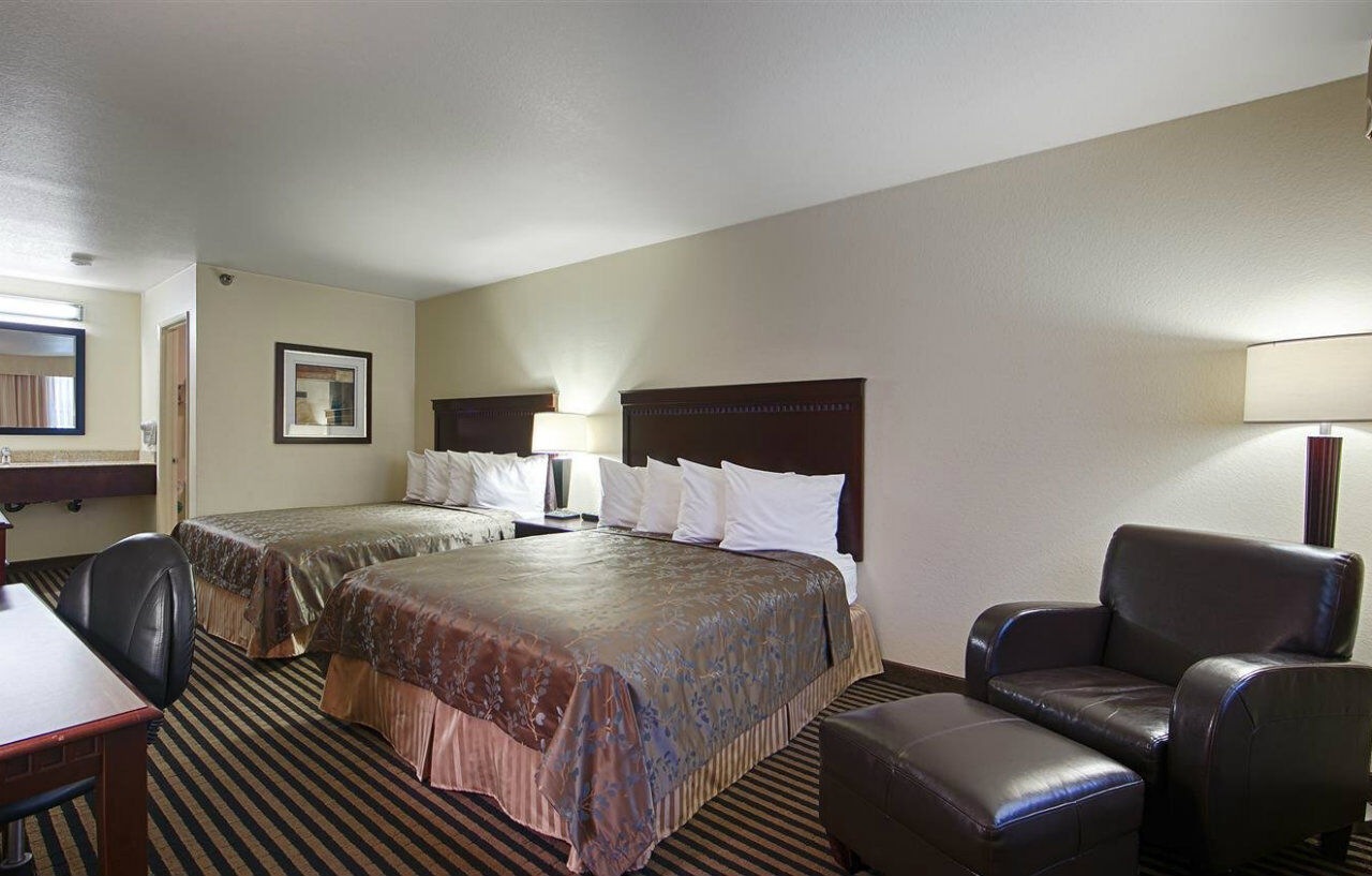 Best Western Marina State Beach Экстерьер фото